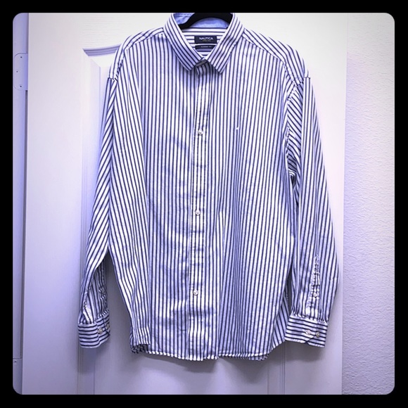 Nautica button down shirt - Picture 1 of 4